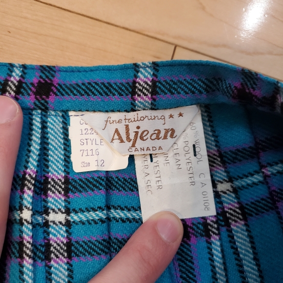 Vintage Plaid Pleated Wool Mini Skirt size 6 - Picture 6 of 9